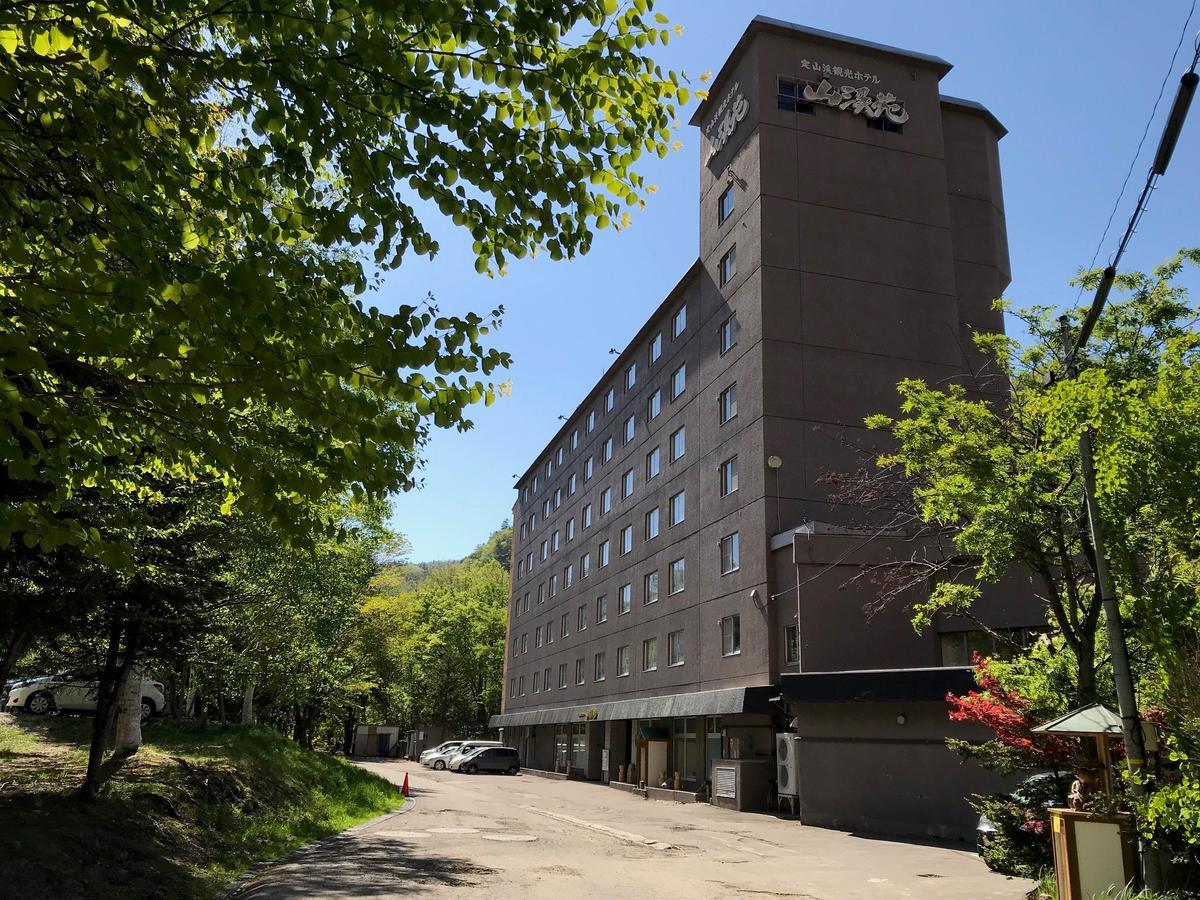 Hotel Sankeien Sapporo Dış mekan fotoğraf